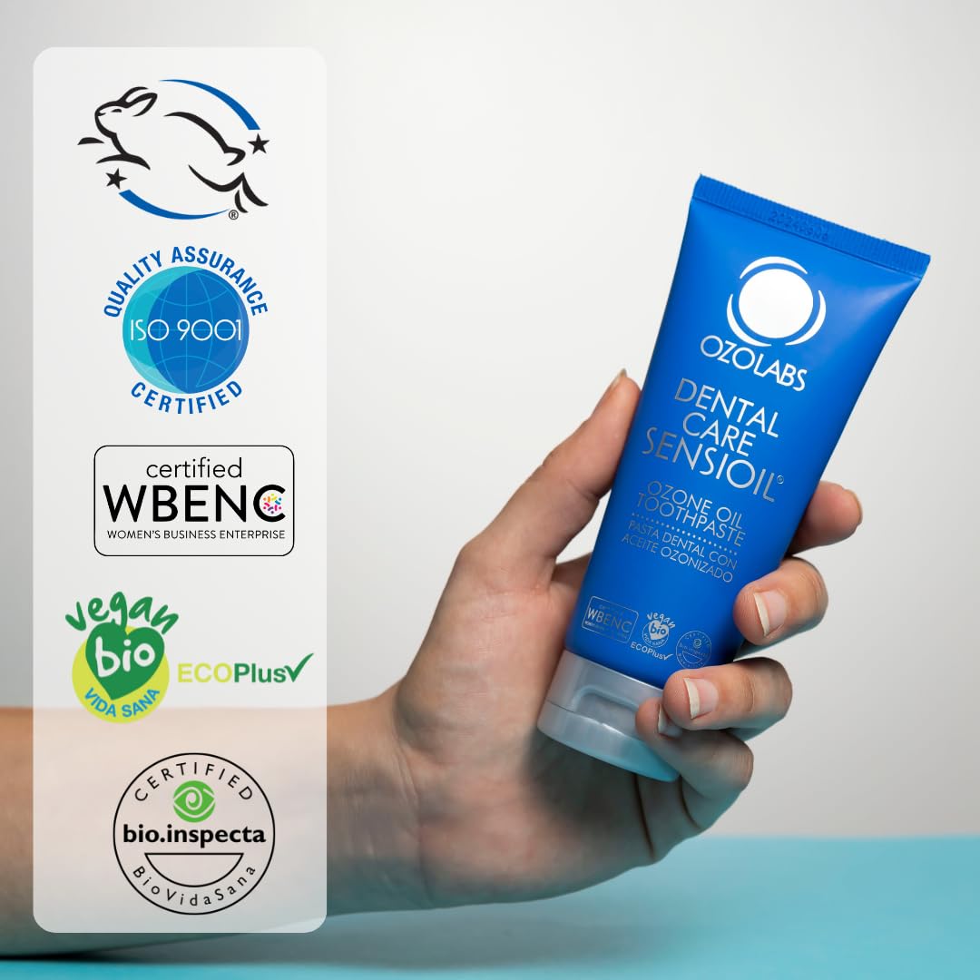 OZOLABS Dentifrice olive brossage quotidien: texture légère et lavage efficace.