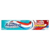 Pack de 12 tubes Aquafresh prêt à l'emploi pour la famille.