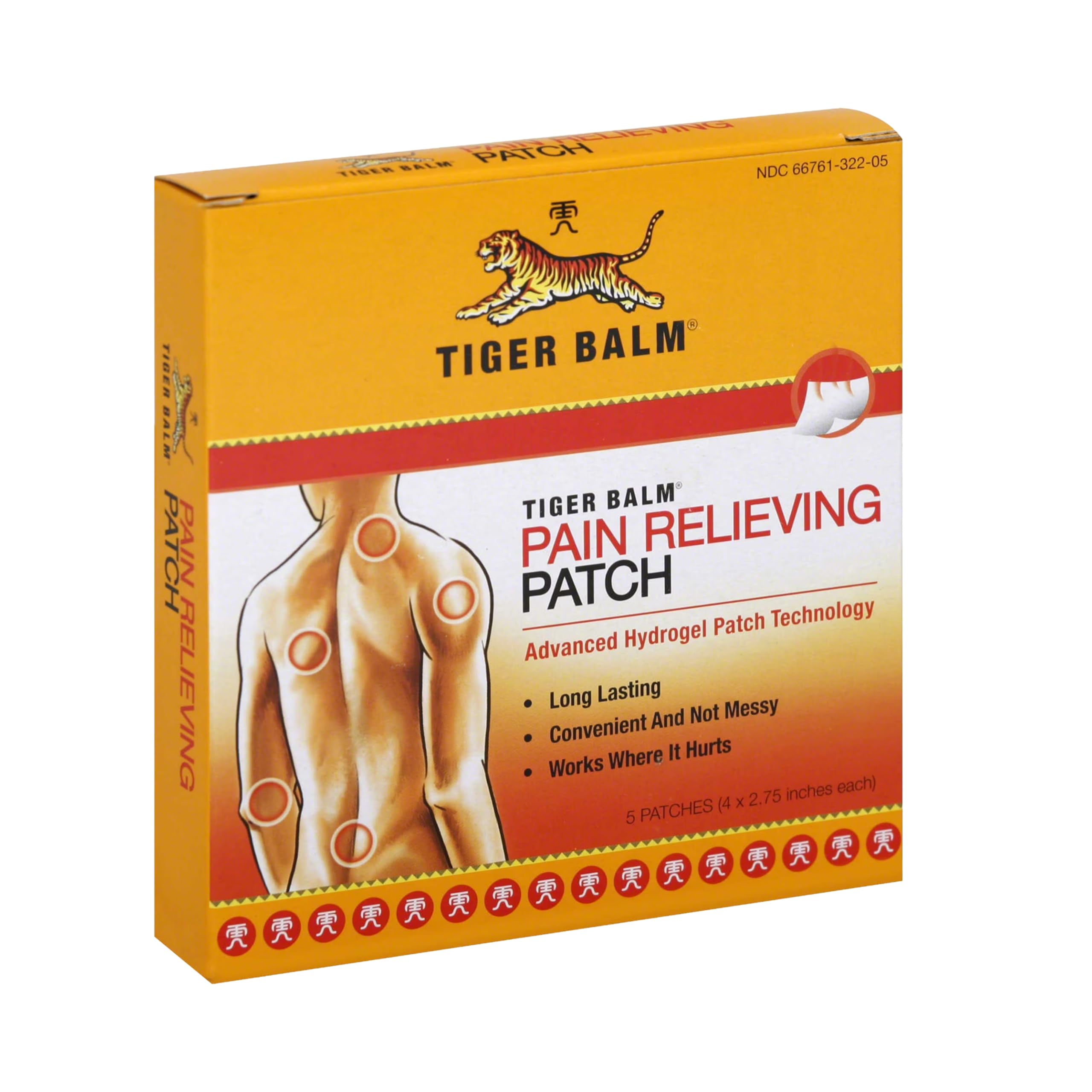 Pansement Tiger Balm sur le dos pour soulagement localisé.