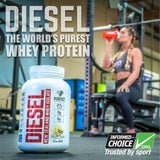 Poudre Diesel Whey Isolate se dissolvant rapidement dans l’eau, boisson protéinée fluide.