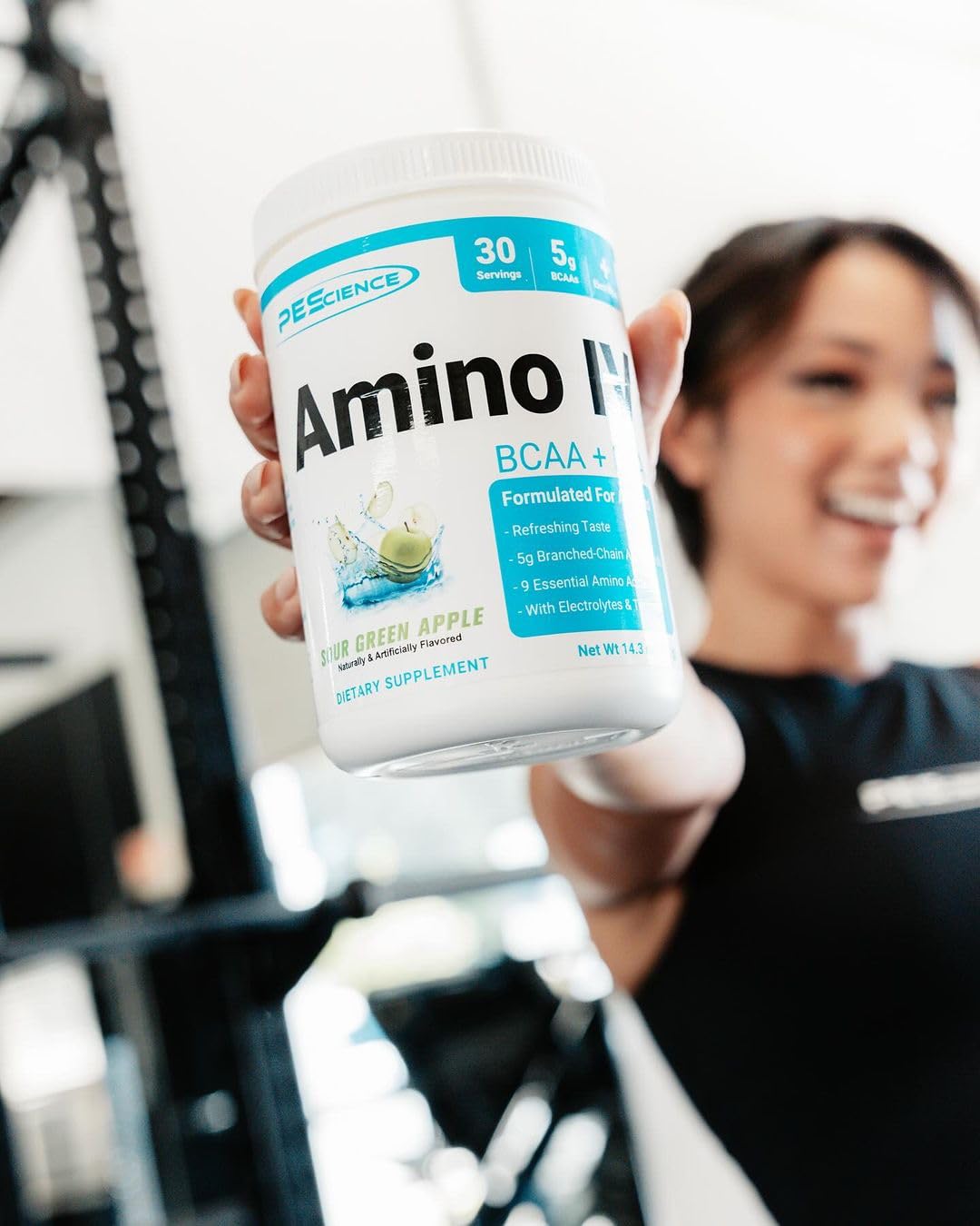 PEScience Amino IV apres-entrainement apporte hydratation et nutriments pour la récupération.