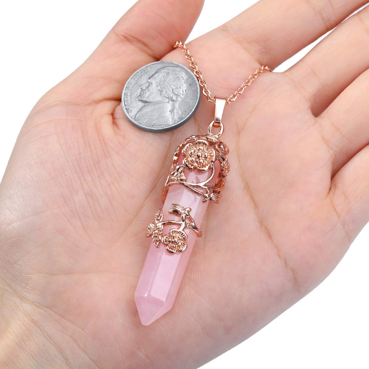 PESOENTH pendentif quartz rose sur chaîne de 60 cm, porté au quotidien.