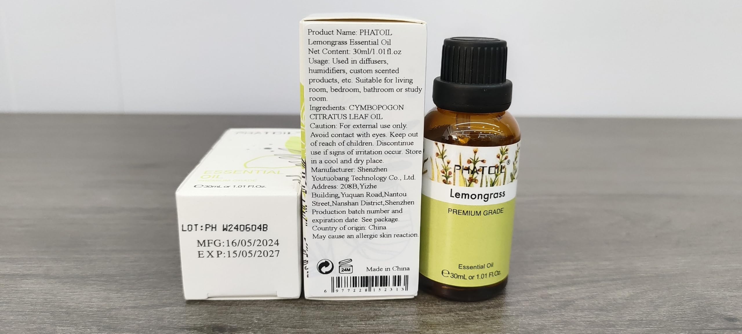 Nettoyants maison parfumés au lemongrass PHATOIL.