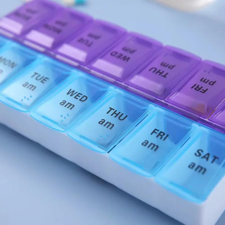 Pilulier voyage compact sans BPA, parfait pour maison et déplacements