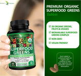 Gros plan spiruline et kale dans les tablettes Potent Garden