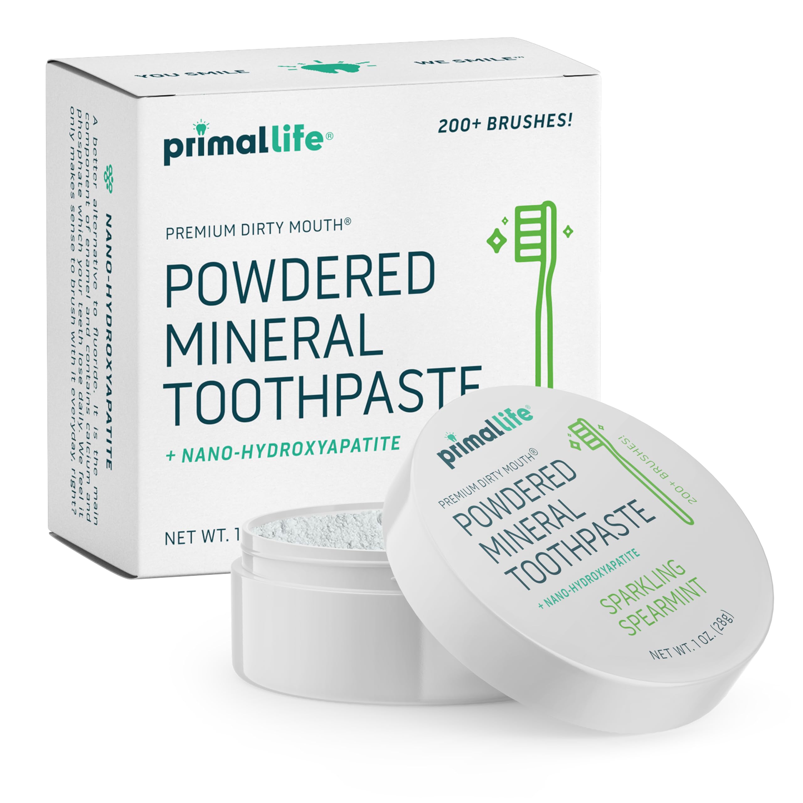 Poudre dentifrice Primal Life Organics, emballage pratique pour le brossage quotidien.