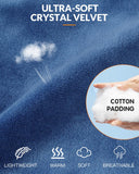Texture velours douce de l’écharpe Pupdumm pour un confort sans irritation.
