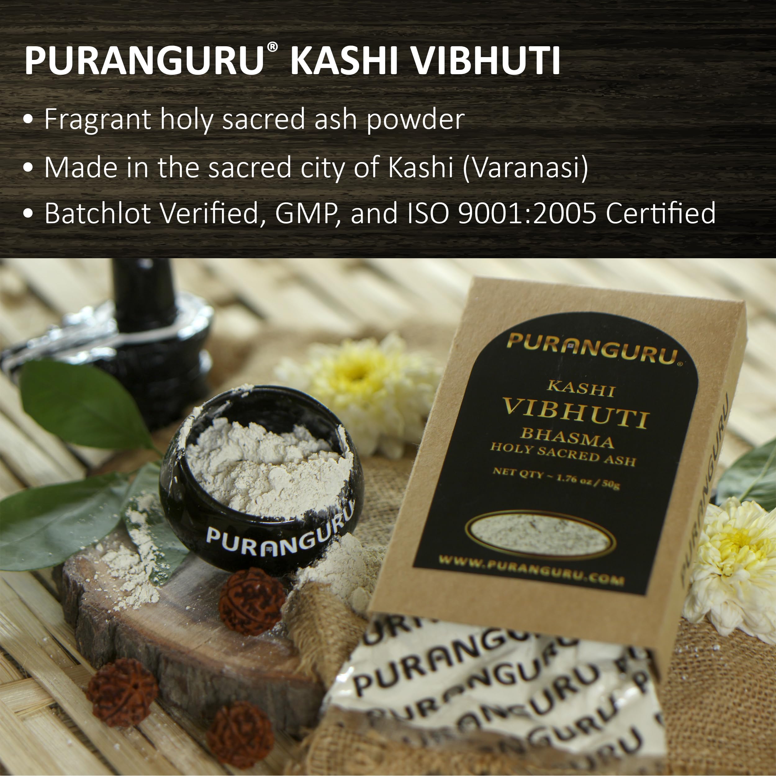 Puranguru Kashi Vibhuti poudre en application tilak sur le front, utilisation rituelle