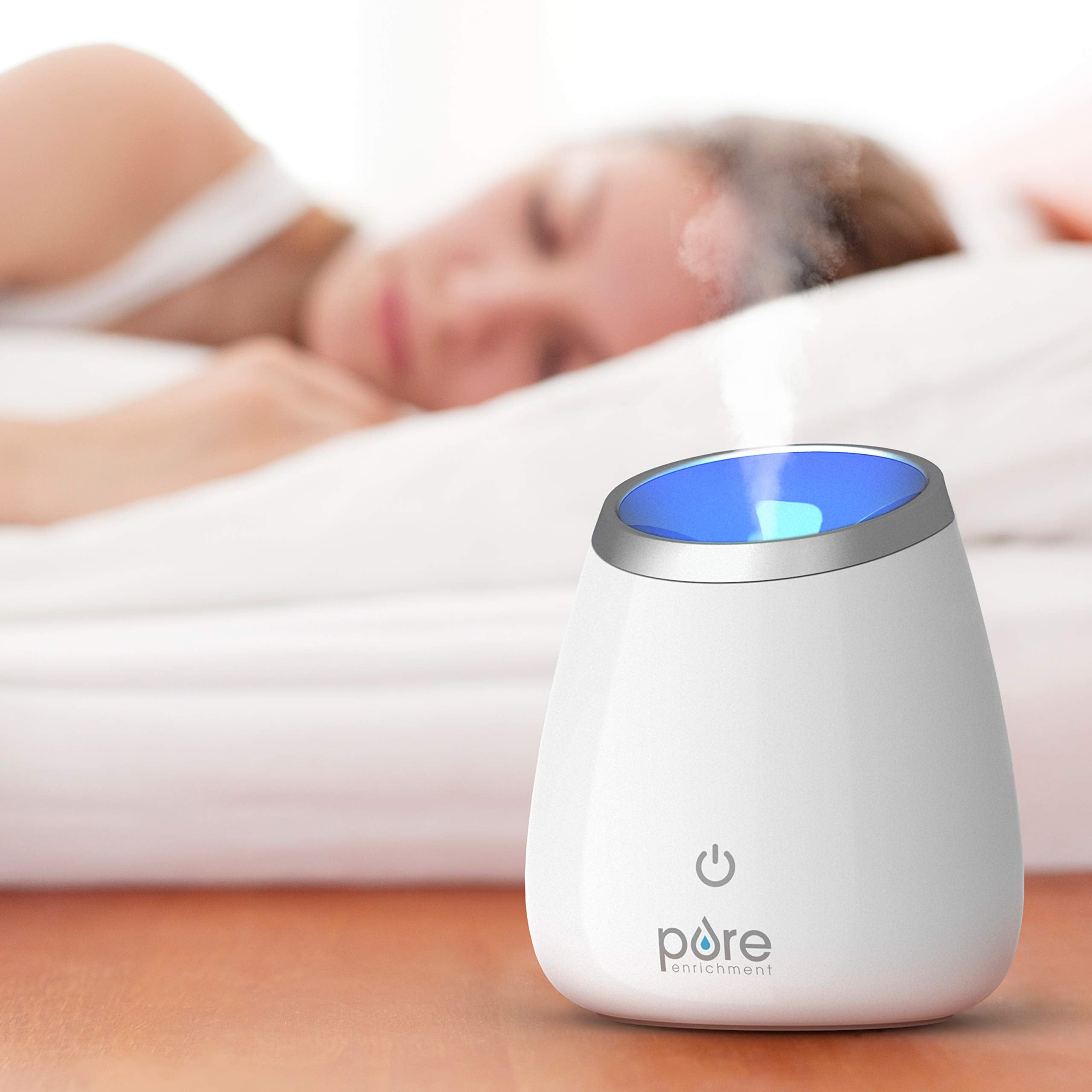 Pure Enrichment PureSpa Deluxe brume diffusee dans une pièce, couverture jusqu à 250 pieds carrés
