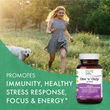 Pure Essence Labs One N Only — tablettes riches en plantes et nutriments précieux.