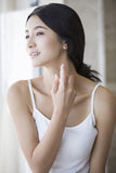 Idéal pour une routine bien‑être avec le spray magnésium Pure Original Ingredients.