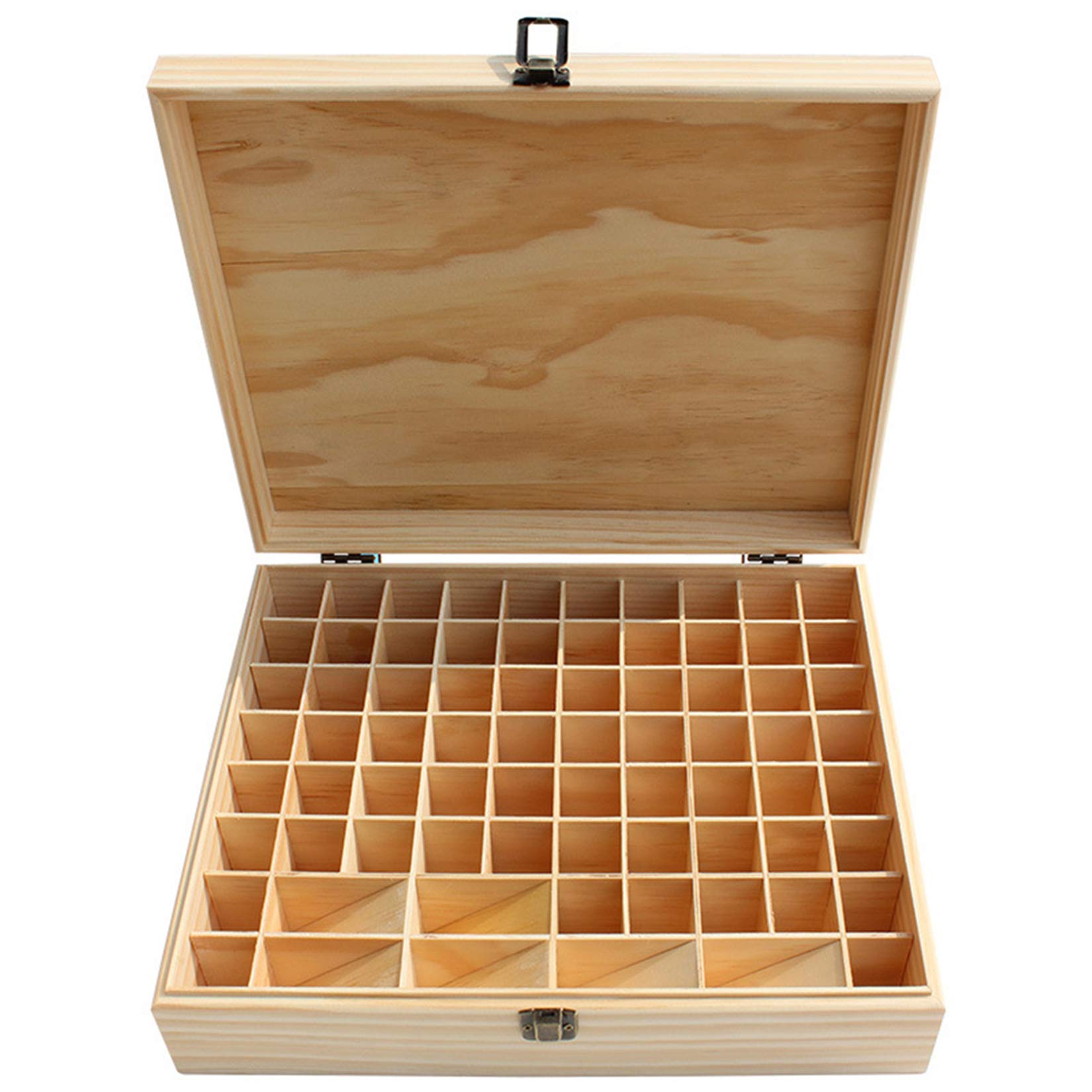 Pure Vie : intérieur bois naturel avec étagères intégrées pour huiles visibles