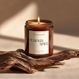 Bougie Putart notes centre cannelle et caramel créant une atmosphère chaleureuse.