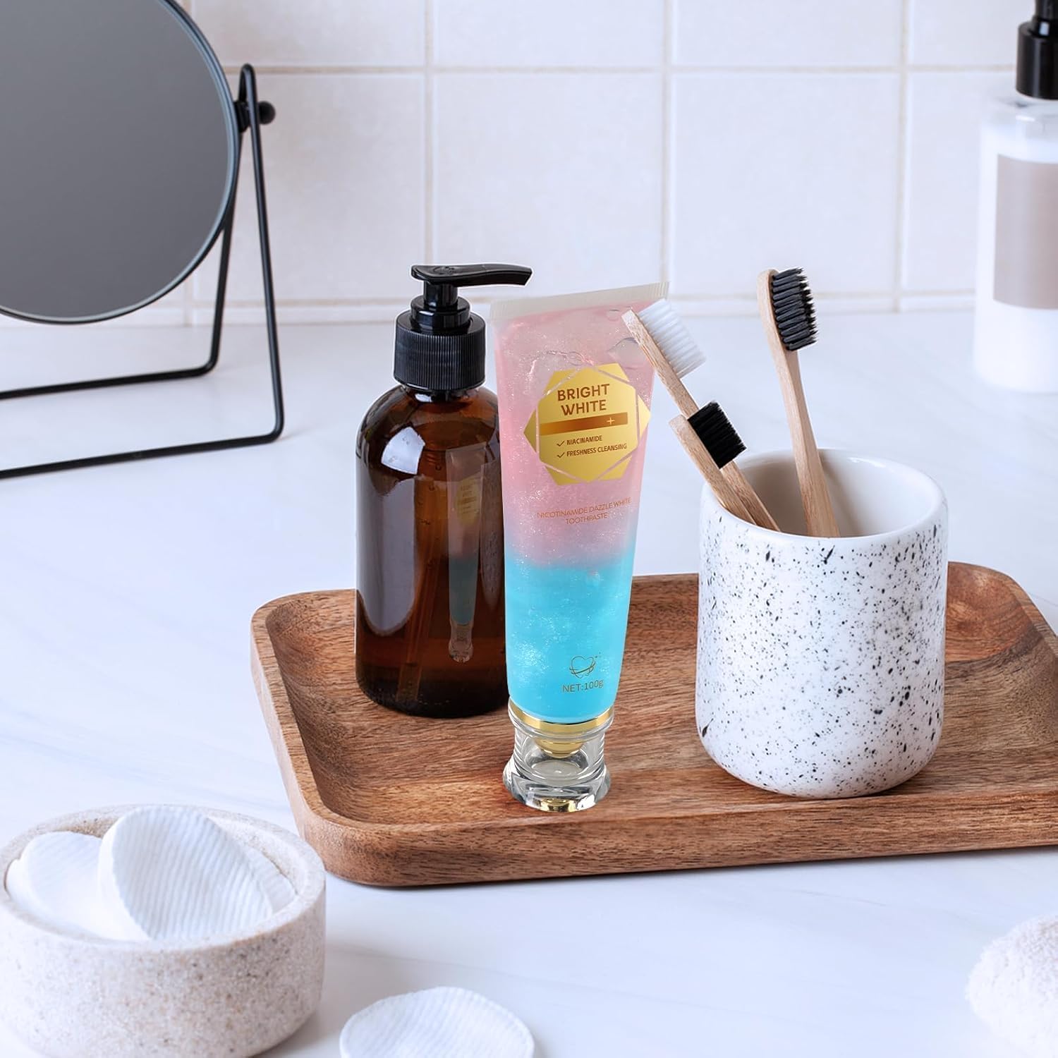 QGGQ dentifrice Niacinamide emballage élégant et utilisation pratique.