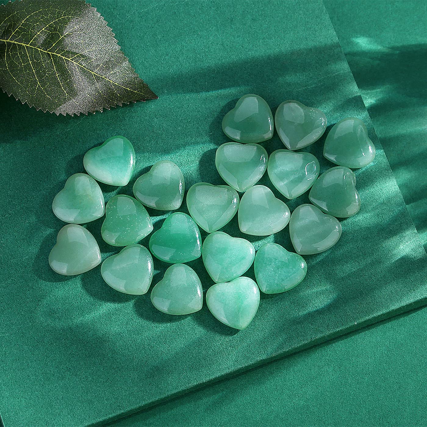 QINJIEJIE petite pierre cœur vert idéale comme porte-bonheur