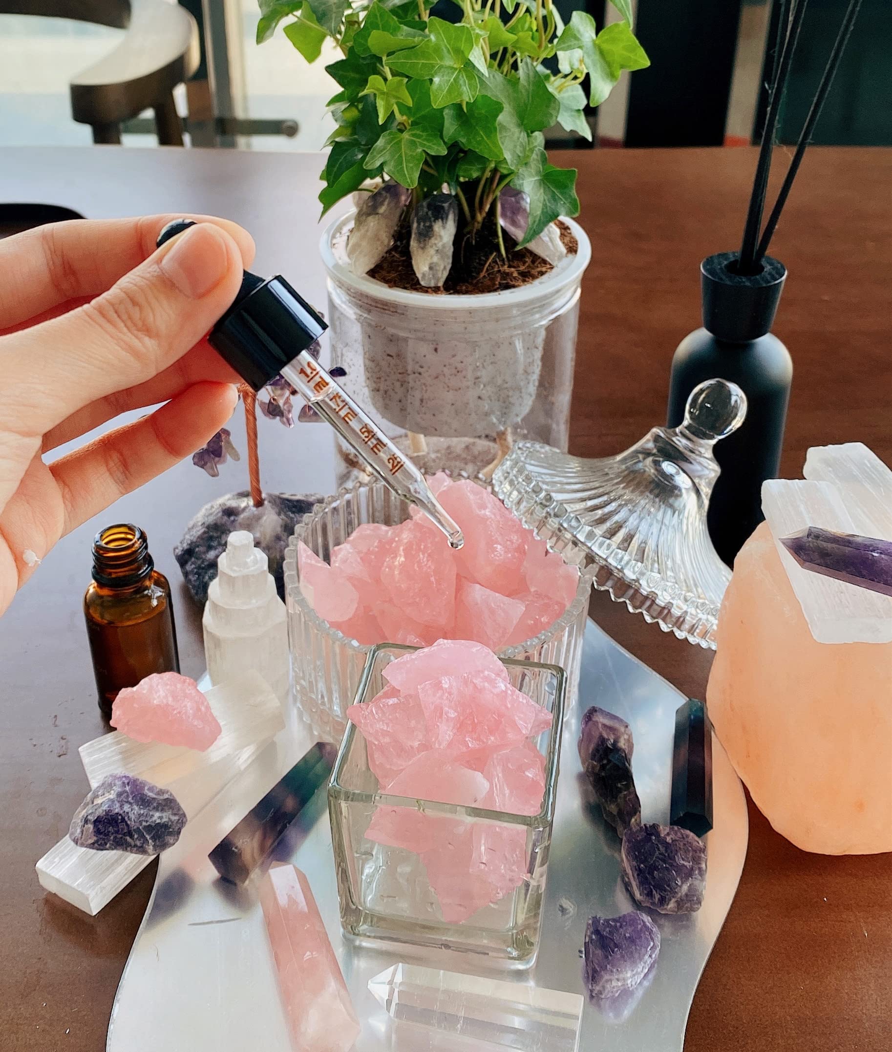 QINJIEJIE Rose quartz brut, cadeau idéal pour les amateurs de minéraux.