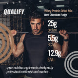 Doseur Qualify whey chocolat noir, précision lors du dosage.