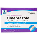 Quality Choice Omeprazole: capsules libération retardée dans une bouteille, option pratique pour le quotidien.