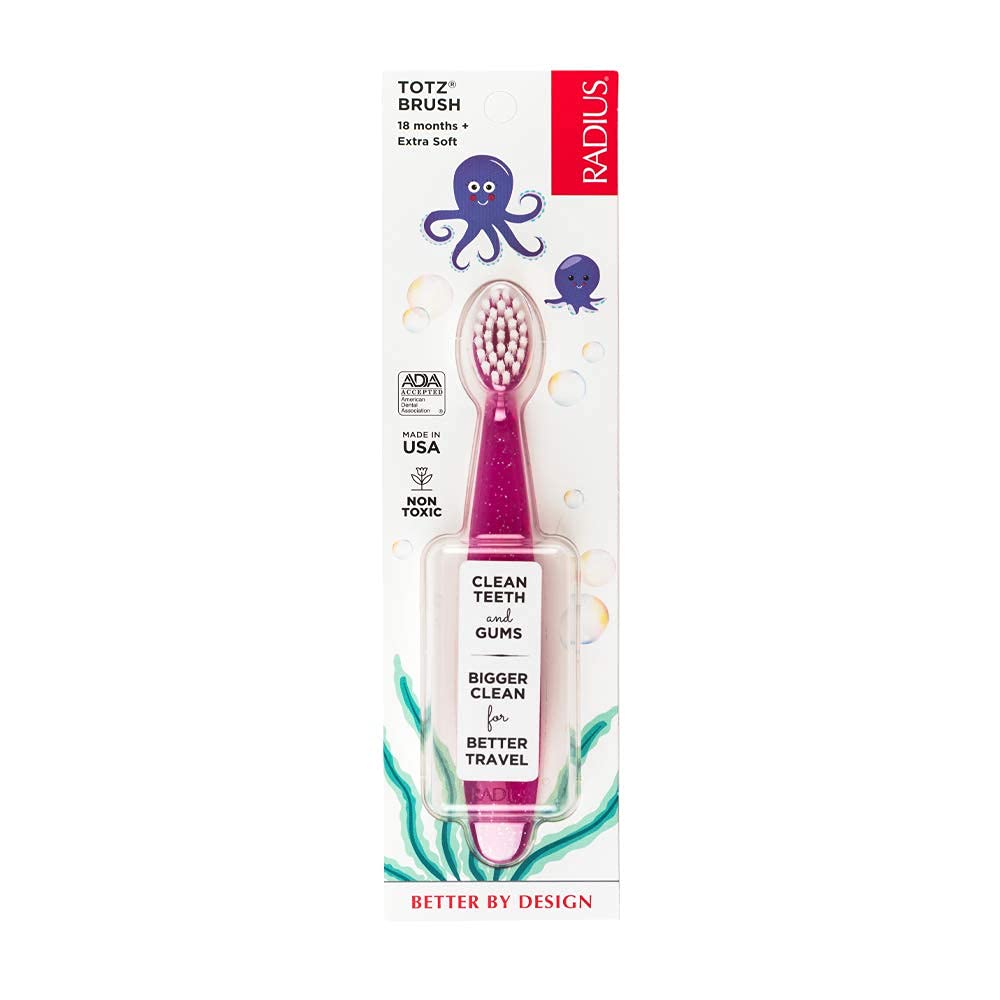 Totz avec 4500 brins doux pour un nettoyage délicat des petites dents.