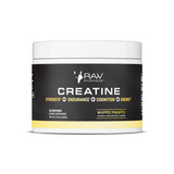 RAW Synergies Creatine Ananas, bouteille en train de se verser, idéal pour rester hydraté après l’effort.