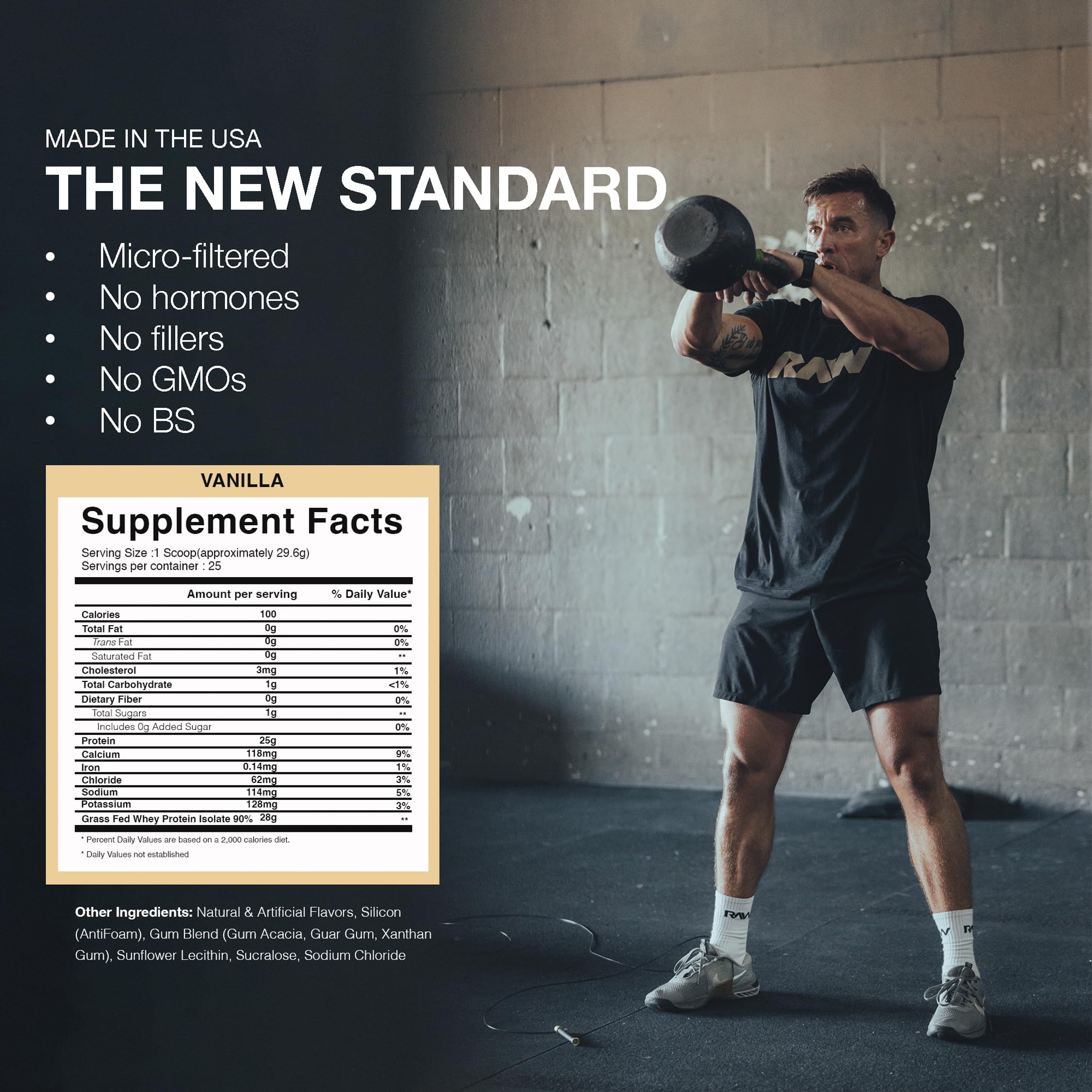 Texture fine de la poudre RAW Whey Isolate Vanille lors du mélange.