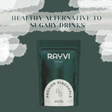 Rayvi – versement de la poudre dans le shaker pour préparer rapidement la boisson