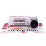 Application des gouttes sur dent douloureuse avec Red Cross.