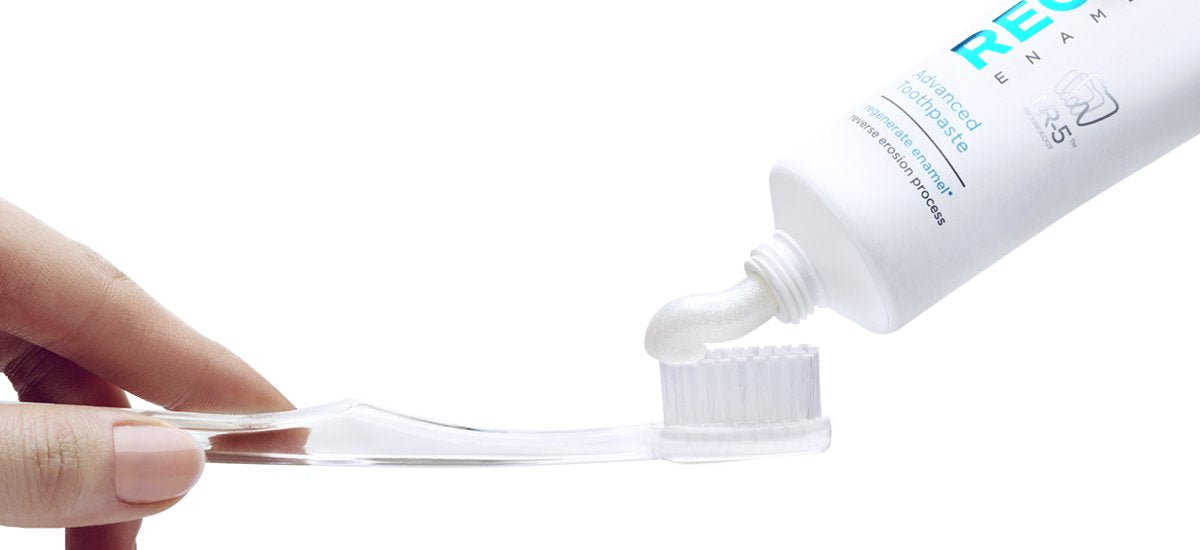 Emballage pratique des tubes Regenerate Enamel Science pour voyage et maison.