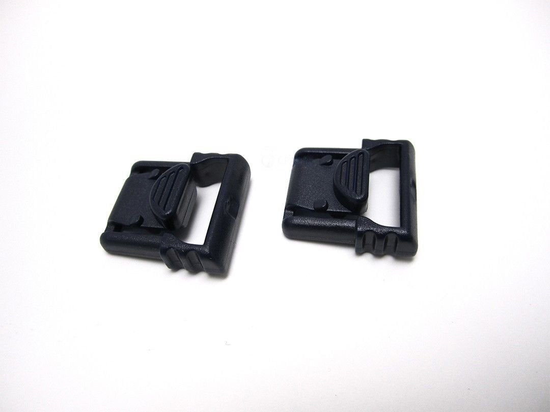 Clip ResMed pour harnais universel, maintien sûr et installation rapide.