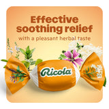 Texture douce des pastilles Ricola Miel et Herbes pour la gorge