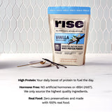 Rise Whey Vanille – poudre à texture crèmeuse et parfum doux de vanille.