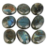 Rockcloud Labradorite, sachet velours noir inclus, cadeau raffiné et positif.