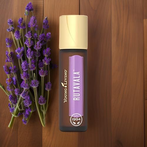 Application sur le poignet RutaVaLa Roll-On pour un moment zen.