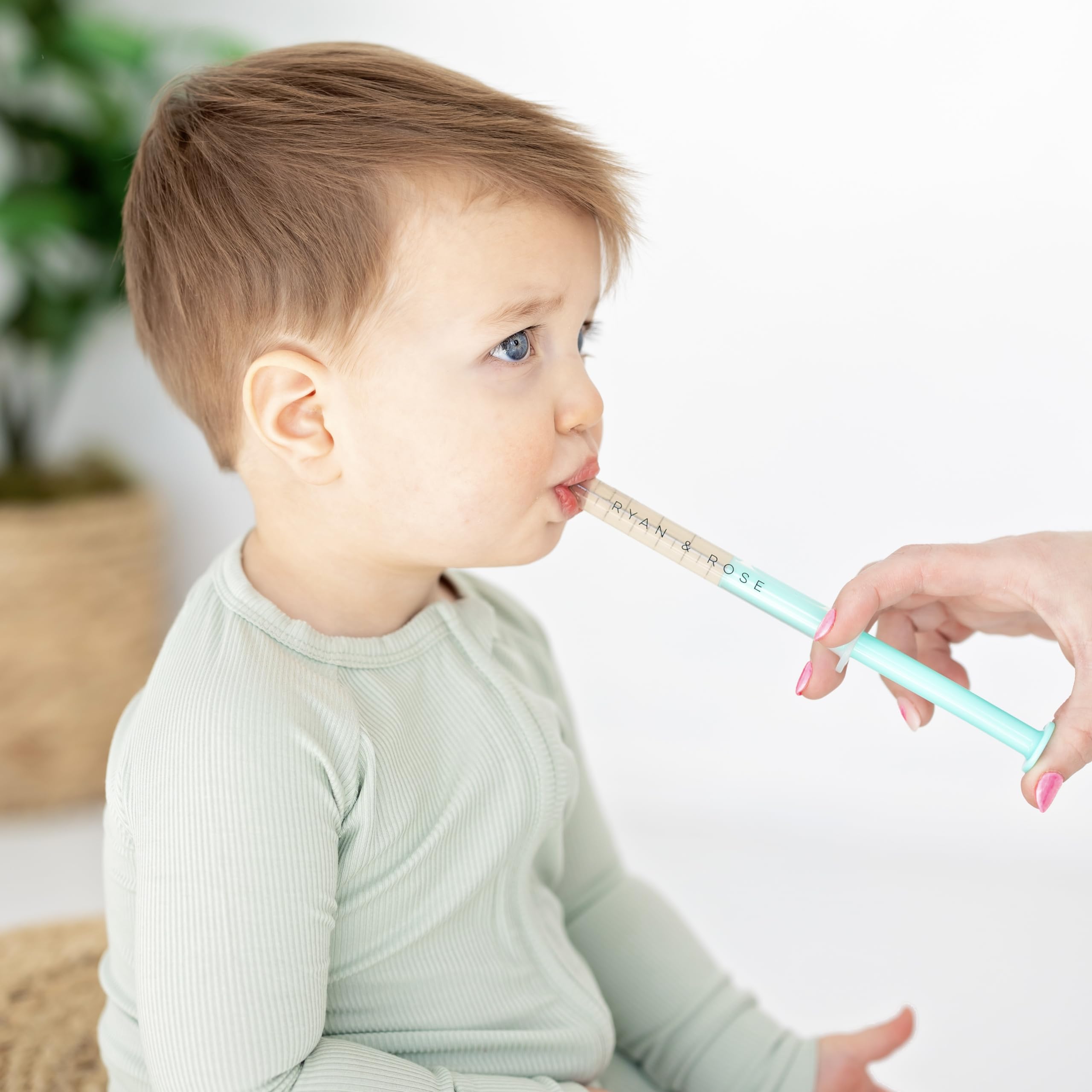 Ryan & Rose Cutie Dose offre une solution pour les besoins liquides de la famille.