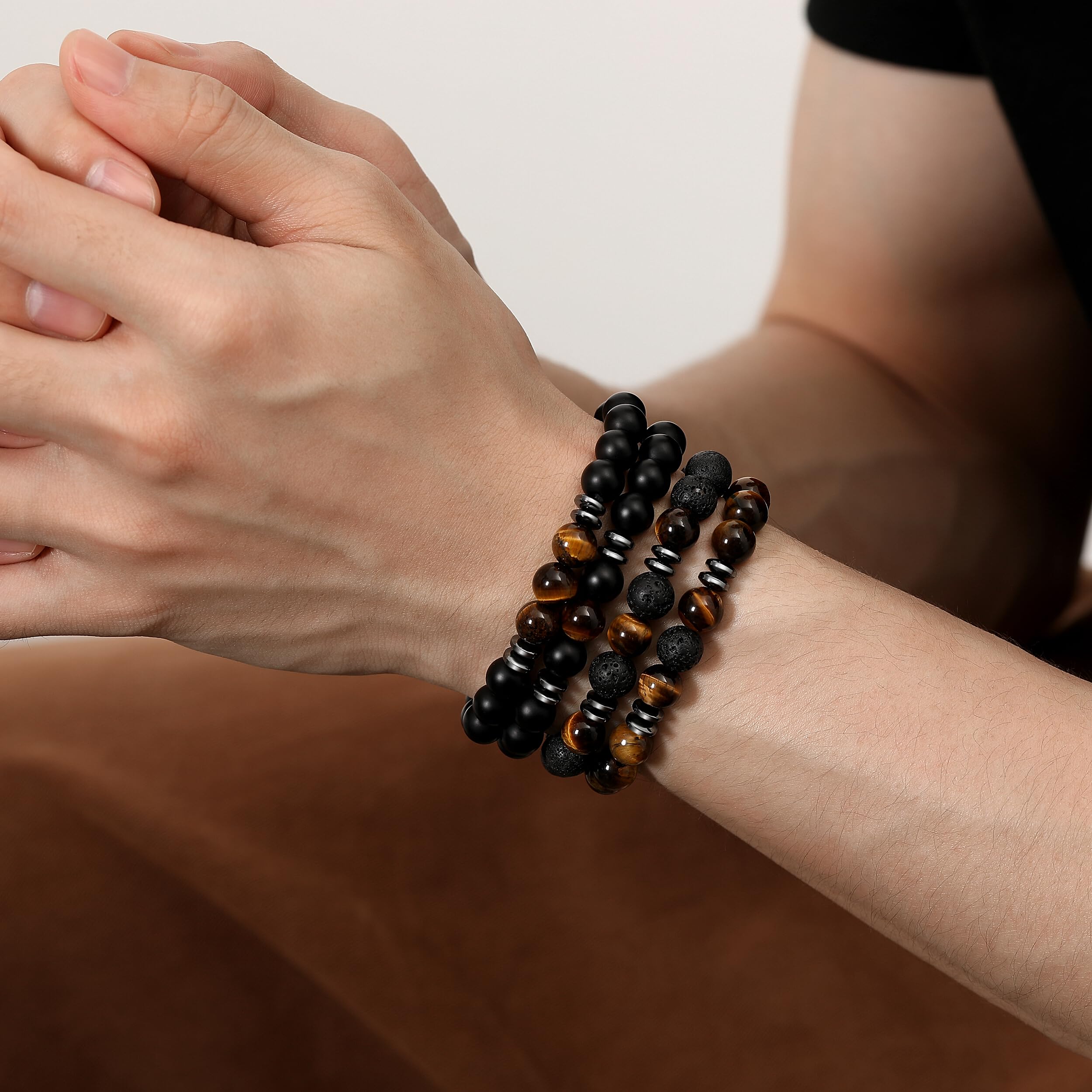Détail de l'ensemble Sahoottie quatre bracelets 8mm