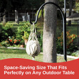 Scent Shop Skeeter Screen oeuf-patio diffuseur posé sur table et design émaillé