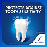 Brosse-à-dent et dentifrice Sensodyne Repair Protect utilisés ensemble pour un brossage ciblé