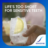 Pack de trois tubes Sensodyne Repair and Protect menthe pour routine sensible.