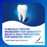Dentifrice Sensodyne Repair and Protect menthe en utilisation quotidienne.