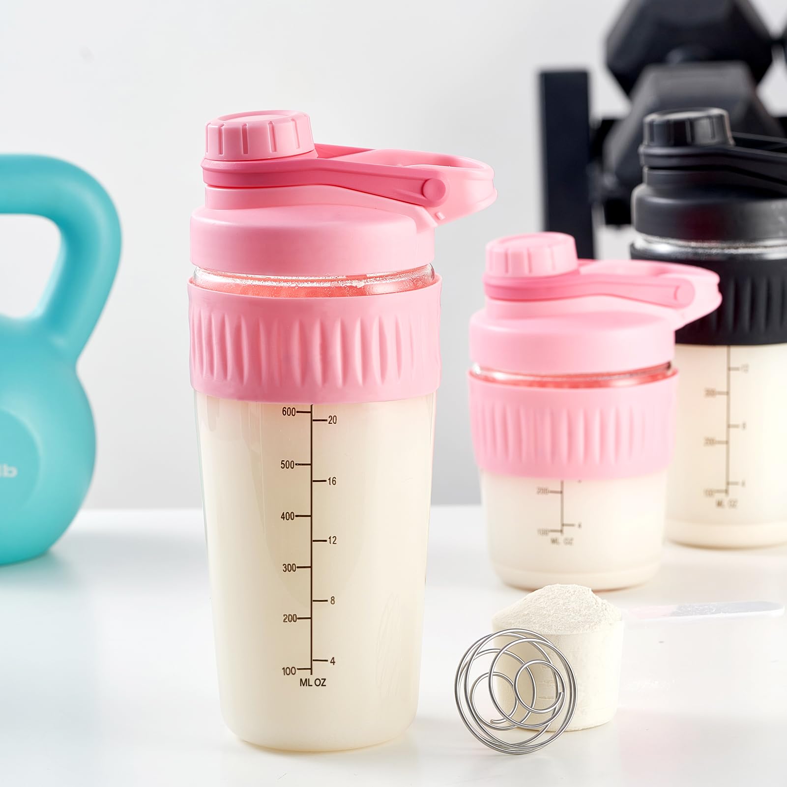 ShakeXpert shaker-verre-24oz accessoires complets, balle de mélange incluse pour un mélange efficace.