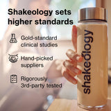 Shakeology shake vanille verre, shake velouté à consommer matin ou soir.