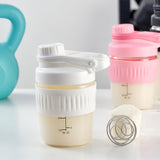 Bouteille ShakeXpert idéale pour gym et déplacements, légère et pratique