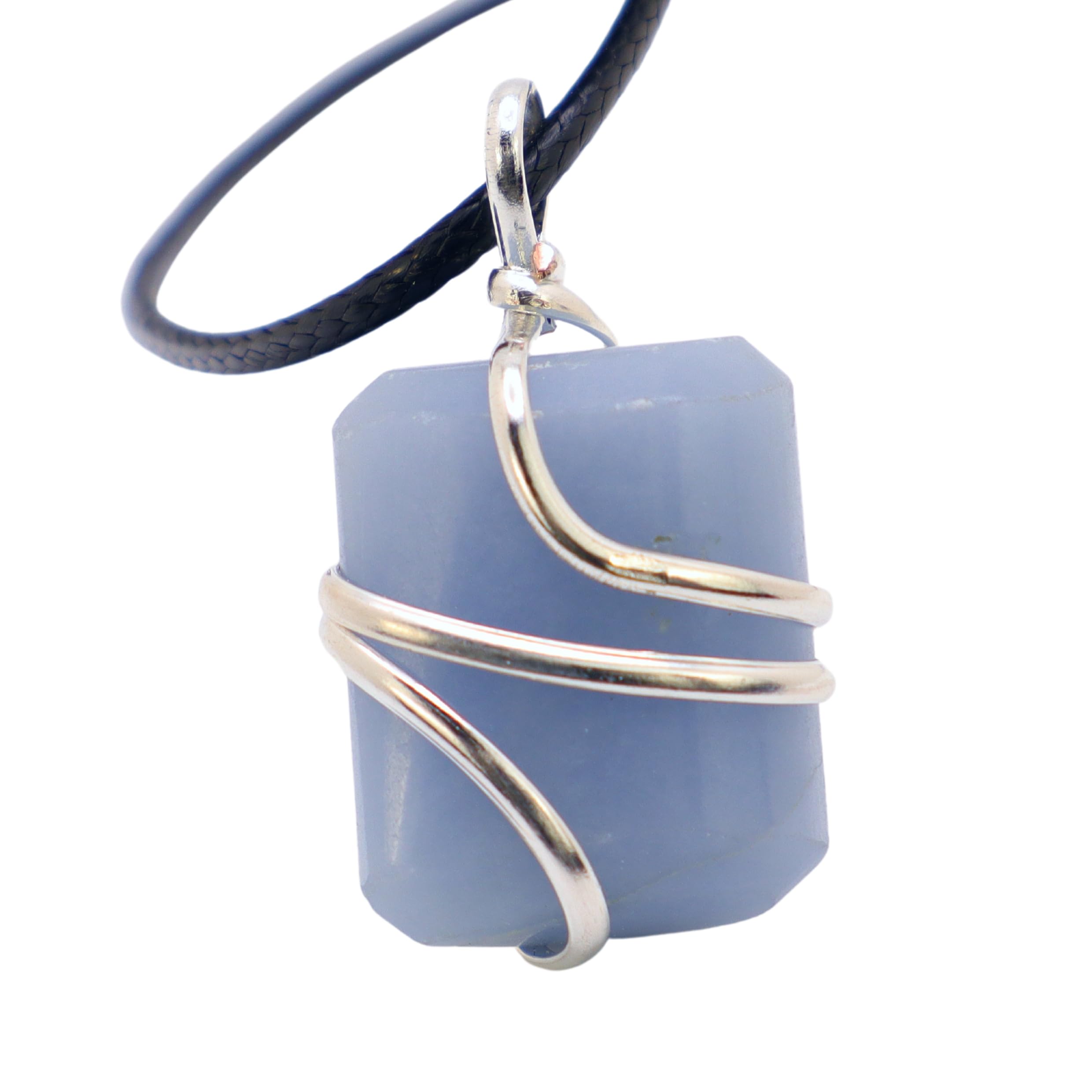 Collier Angelite bleu Shelf et Stone avec cordon, énergie apaisante