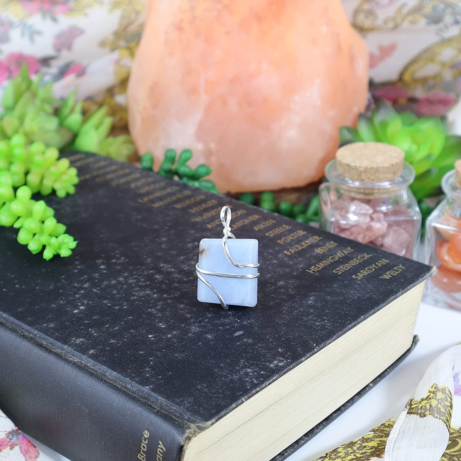 Pendentif Angelite bleu Shelf et Stone, fermeture pratique