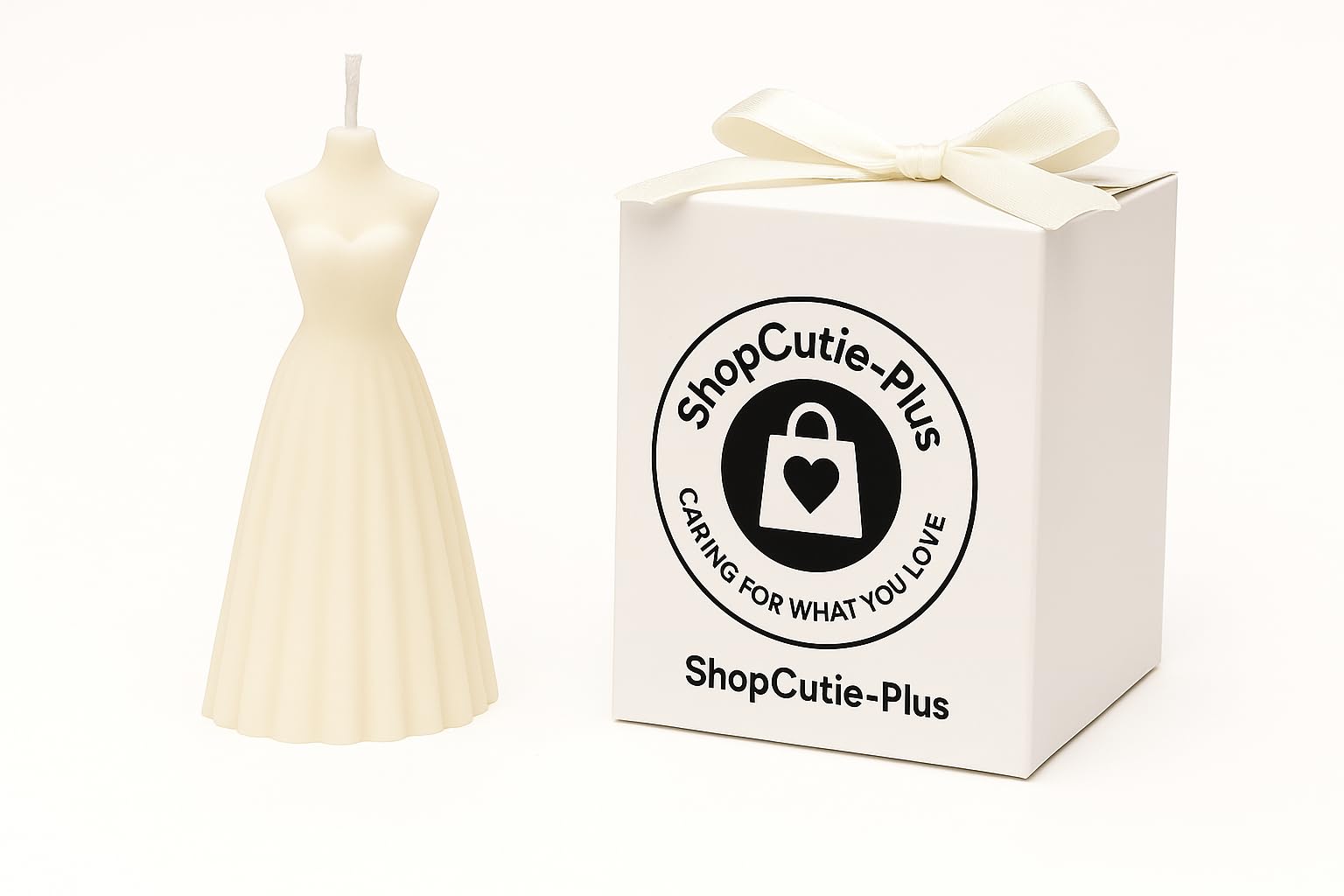 Bougie ShopCutie-Plus en cire de soja robe blanche, décoration élégante pour centre de table.