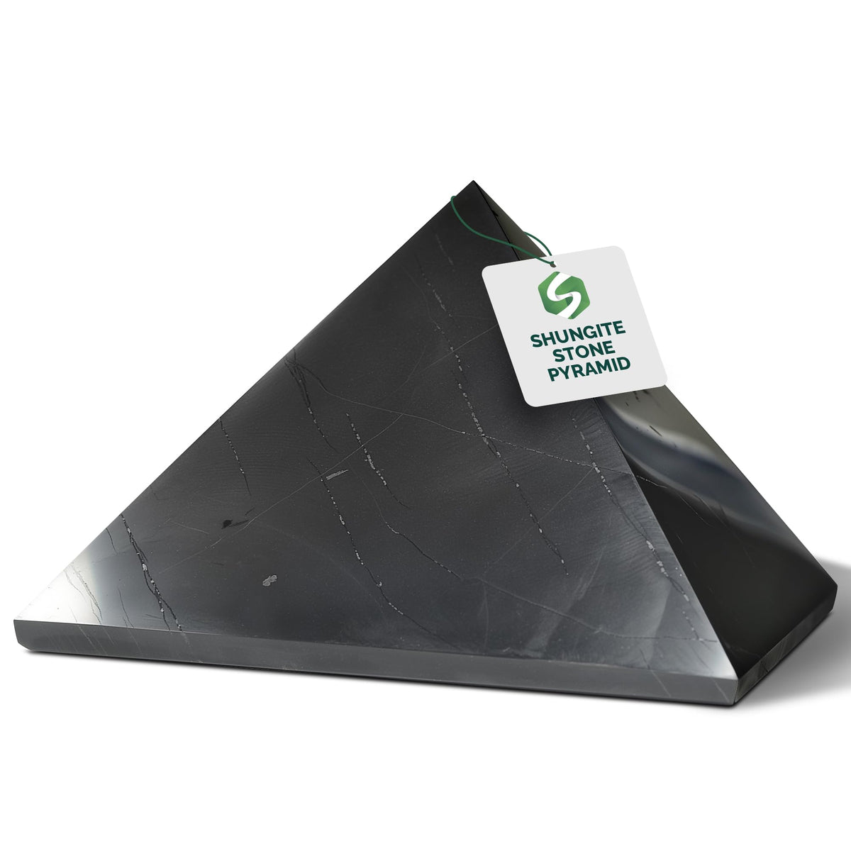Shungite World pyramide polie 120 mm – énergie stable et décor zen.