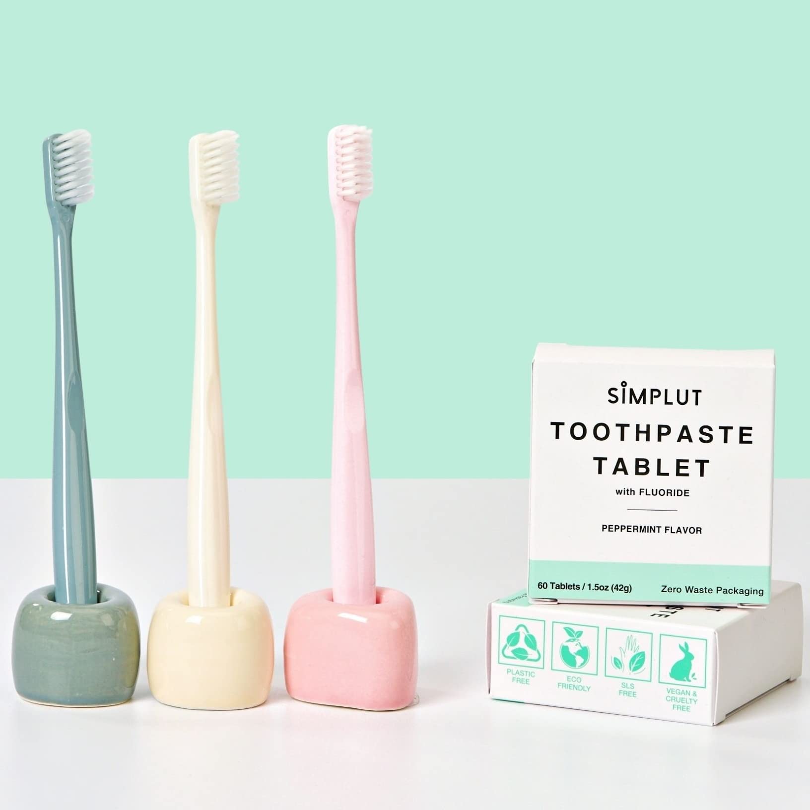 Format voyage compact et pratique pour les tablettes dentaires SIMPLUT.
