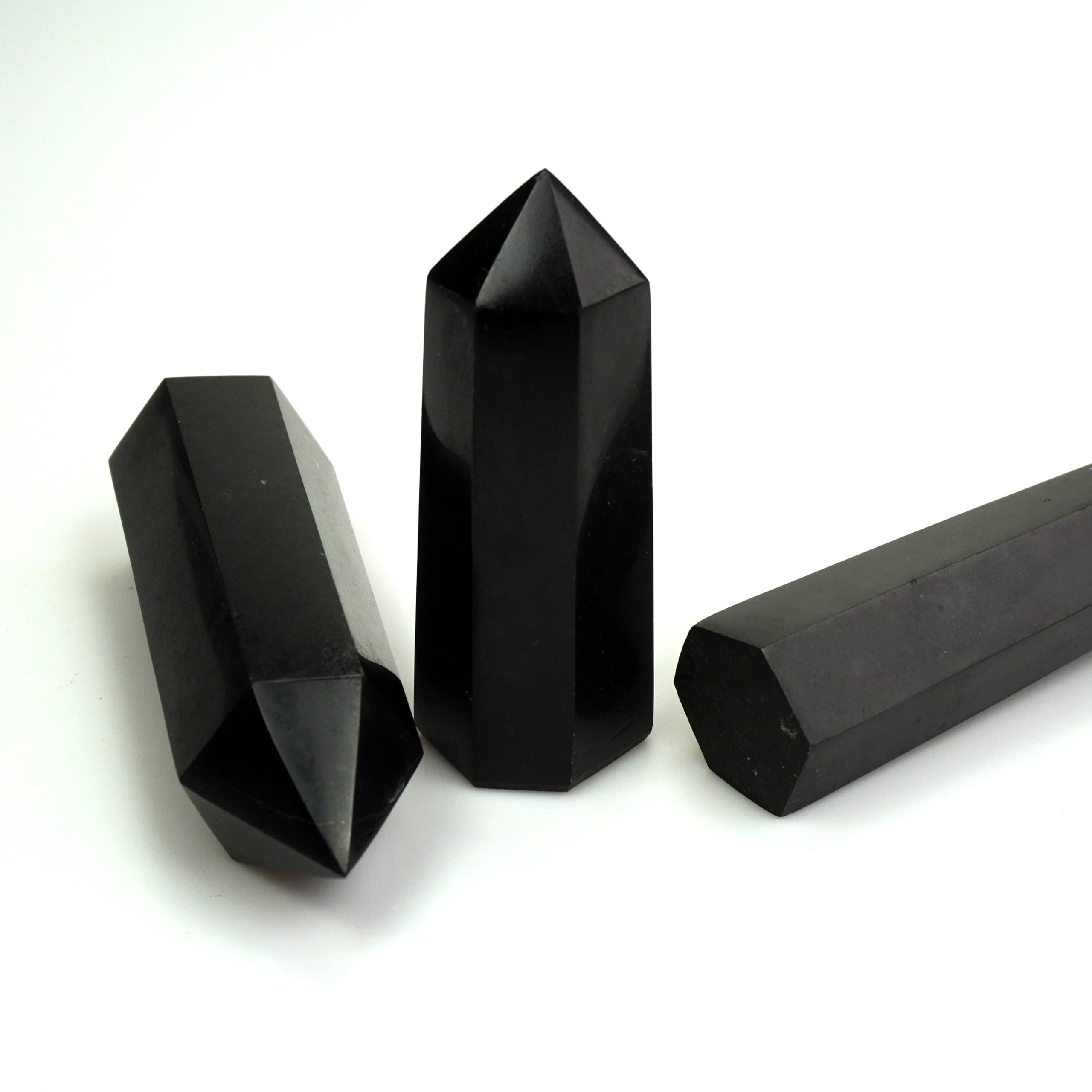 Tourmaline noire en colonne par Sisamn, aide potentielle à la concentration.