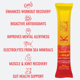 Boisson SkinSips Plus goût Fraise Citron dans un verre, rafraîchissante et légère