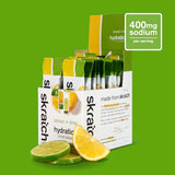 Poudre électrolyte Skratch Labs se dissout rapidement dans l'eau.